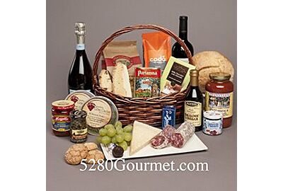 Best Italian Food Gifts for Pasta Lovers & Foodies