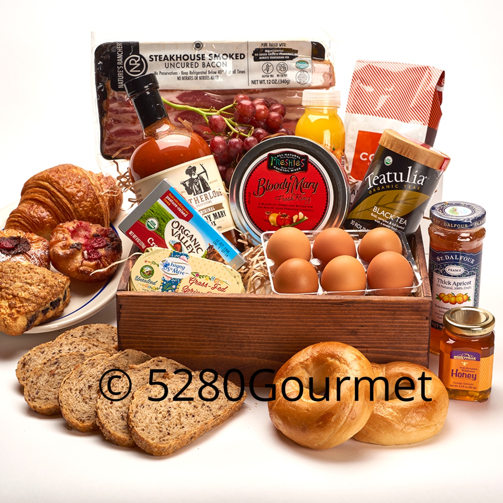Grand Breakfast Basket Bacon and Eggs