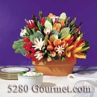 Veggie arrangement with dip